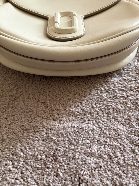 Marc Jacobs Cream Leather Saddle Crossbody with Branded Strap - Picture 4 of 8